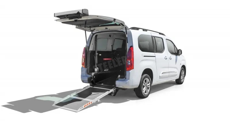 Toyota Proace City Verso cena 192000 przebieg: 6, rok produkcji 2024 z Krzyż Wielkopolski małe 92